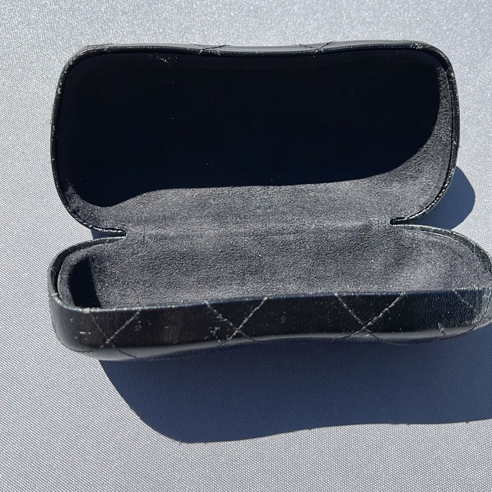 Chanel made in Italy beautiful sunglasses - Picture 9 of 9
